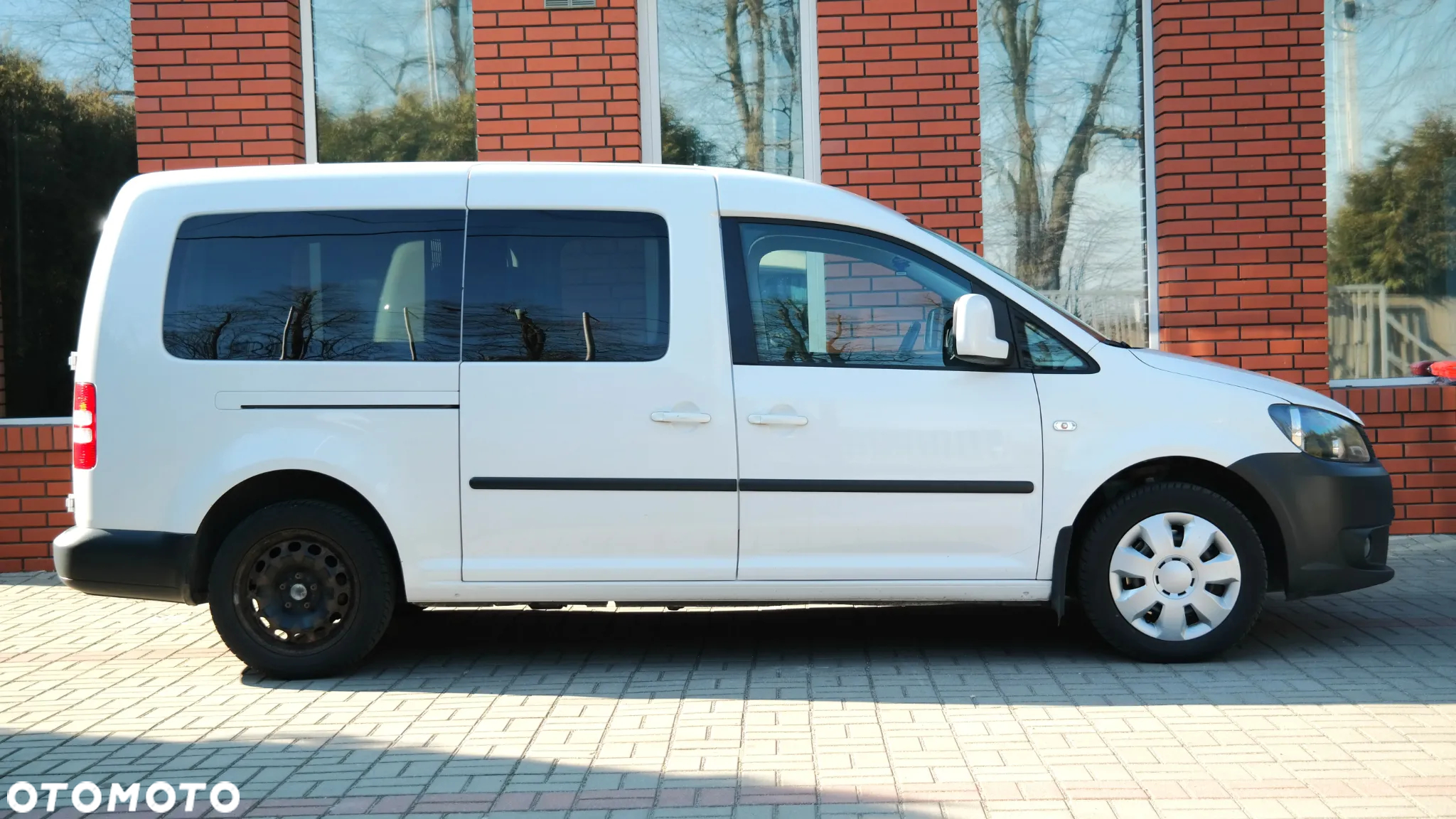 Volkswagen Caddy 2.0 TDI Comfortline DSG - 29