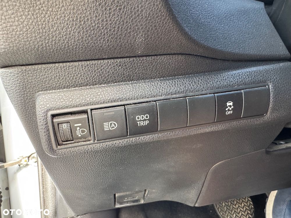 Toyota Corolla 1.8 Hybrid Comfort - 39