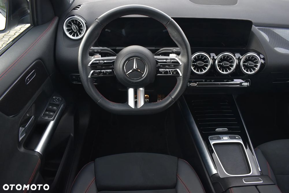 Mercedes-Benz GLA 200 d - 25