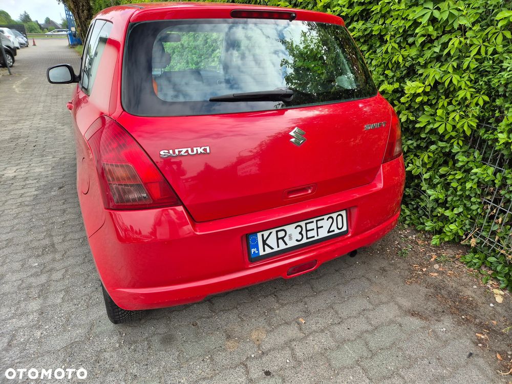 Suzuki Swift 1.3 Club - 12