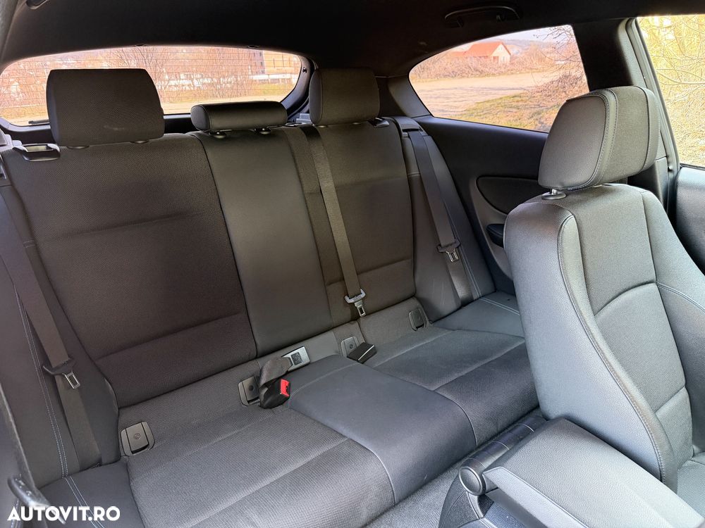 BMW Seria 1 116i - 11