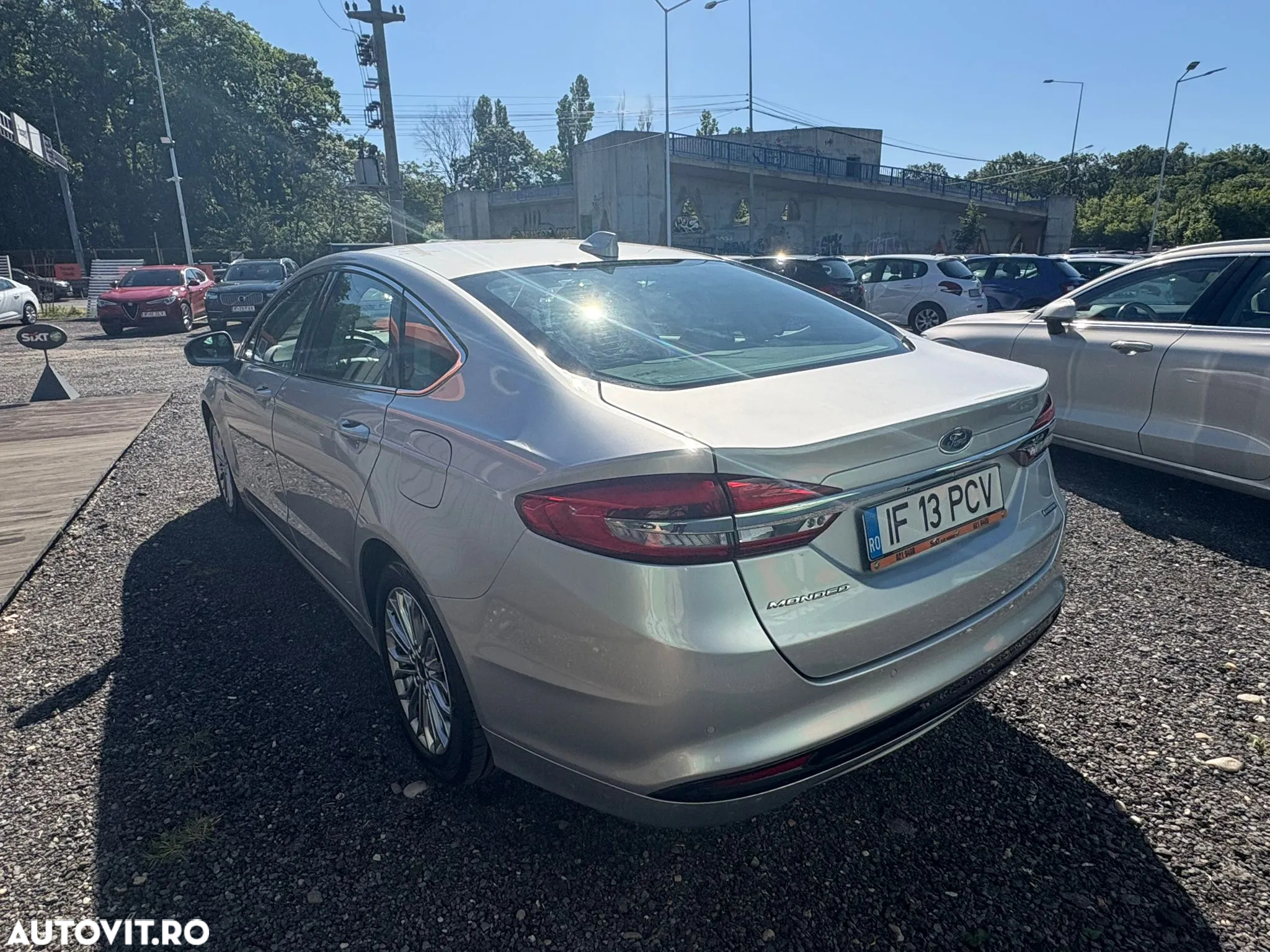 Ford Mondeo 2.0 HEV Titanium - 4