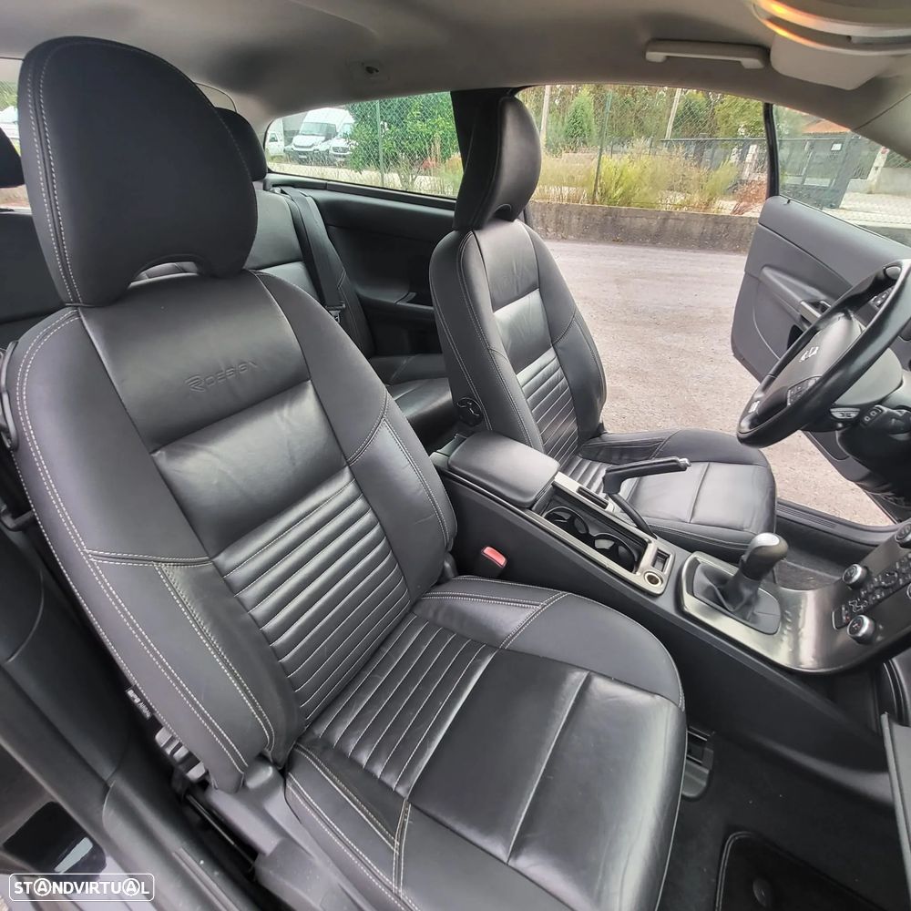 Volvo C30 D2 RDesign Edition - 19