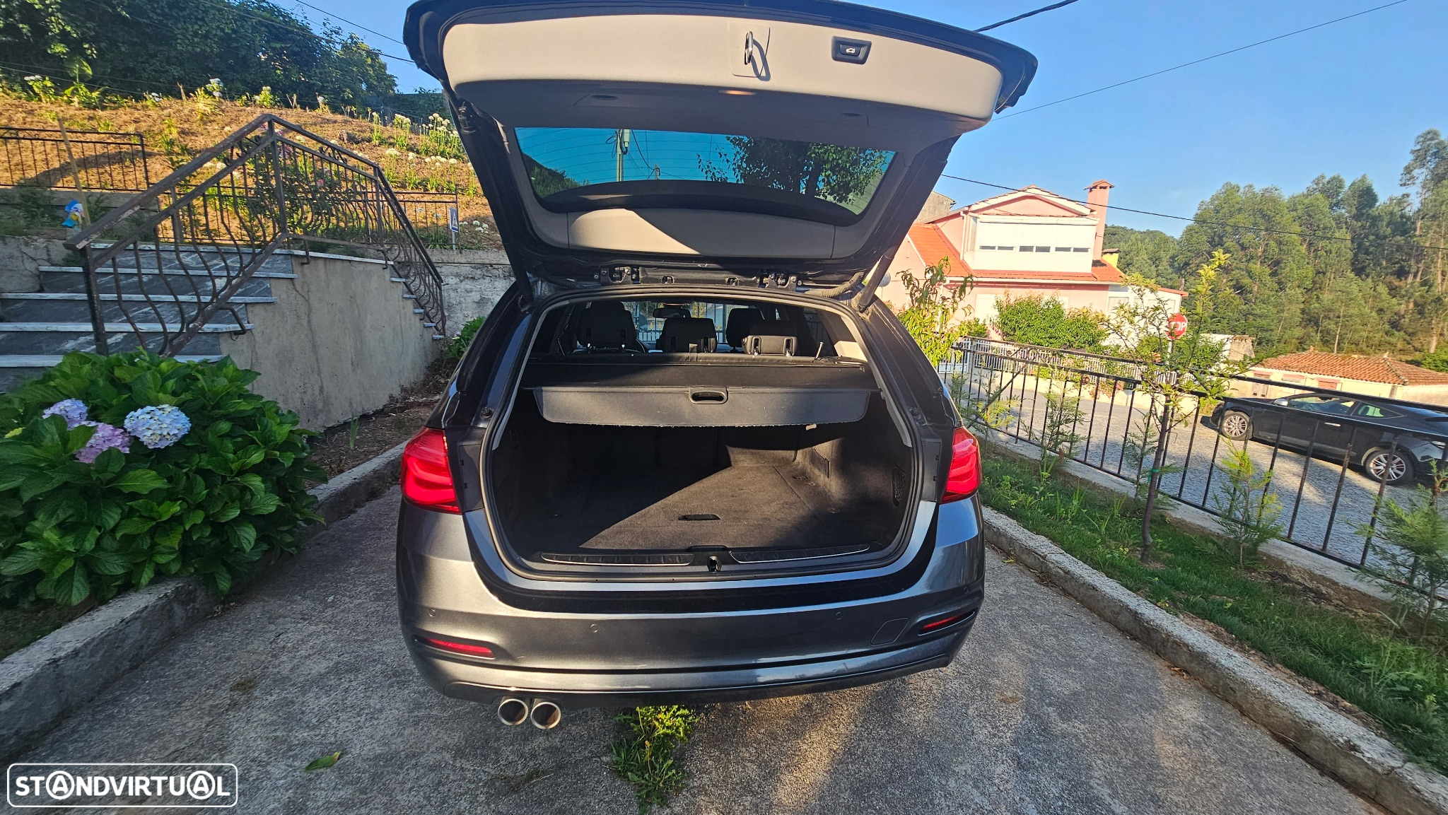 BMW 320 d Touring Line Luxury Auto - 3