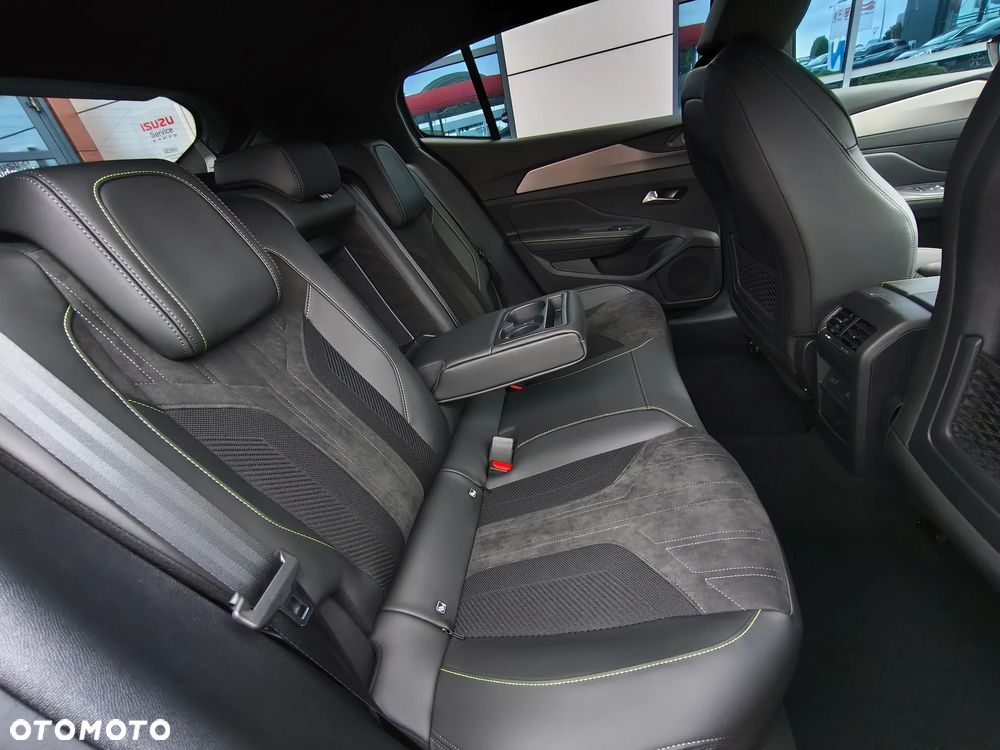 Peugeot 408 1.2 PureTech mHEV GT Exclusive S&S e-DSC6 - 18