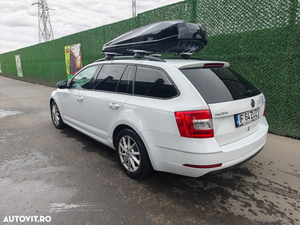 Skoda Octavia 1.6 TDI DSG Ambition - 6