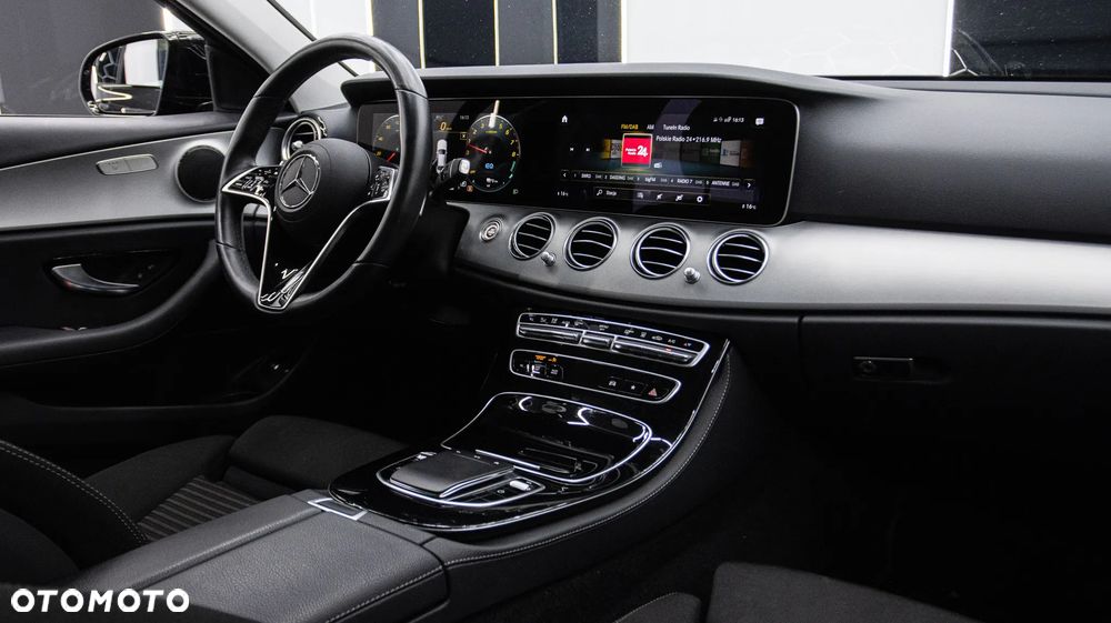 Mercedes-Benz Klasa E 300 Avantgarde - 17