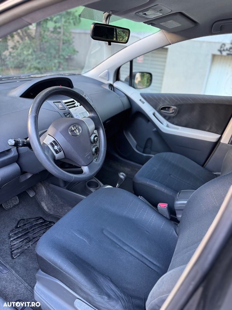 Toyota Yaris - 5