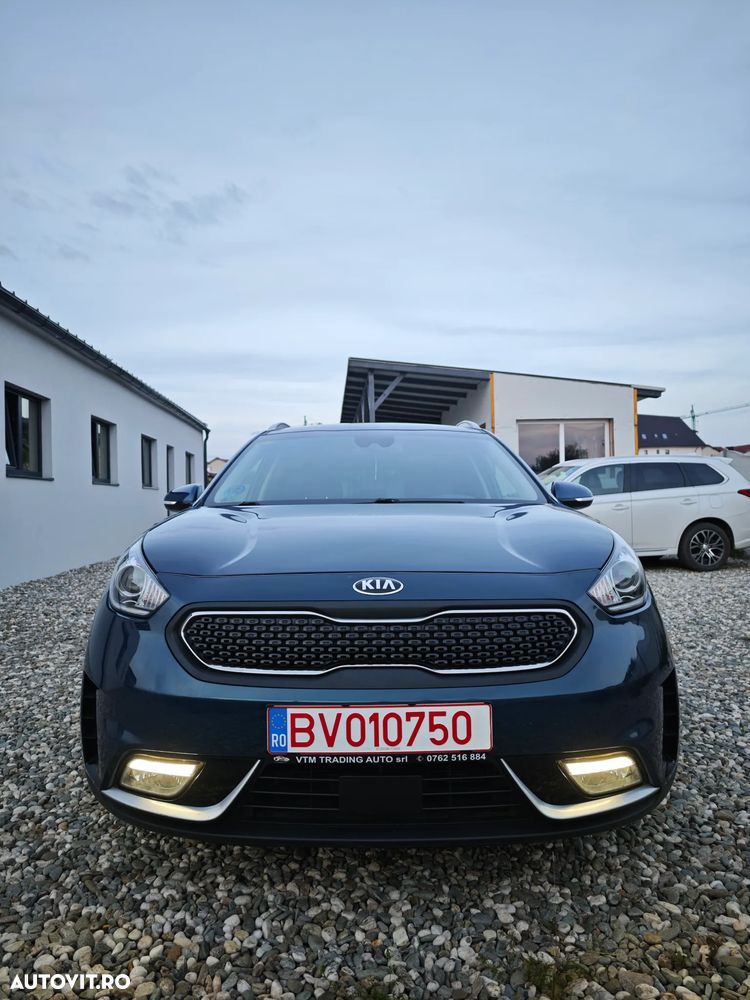 Kia Niro 1.6 GDI 2WD Aut. Spirit - 2