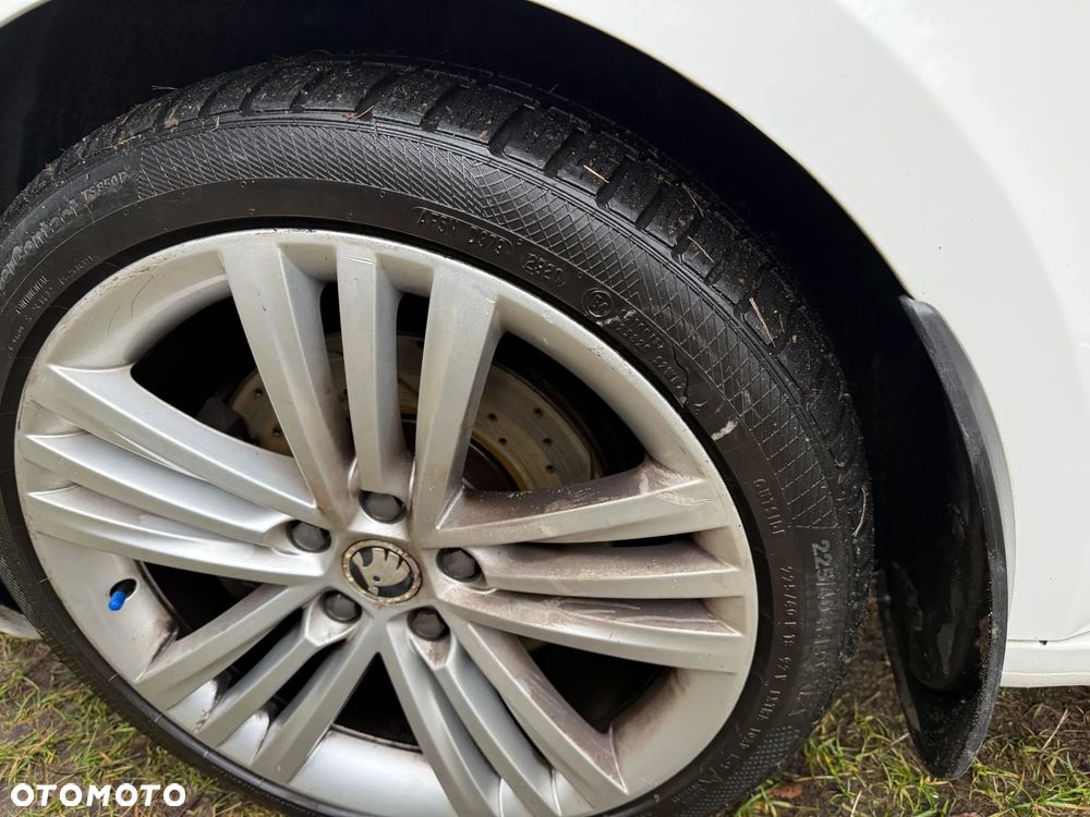 Skoda Superb 2.0 TSI L&K DSG - 25