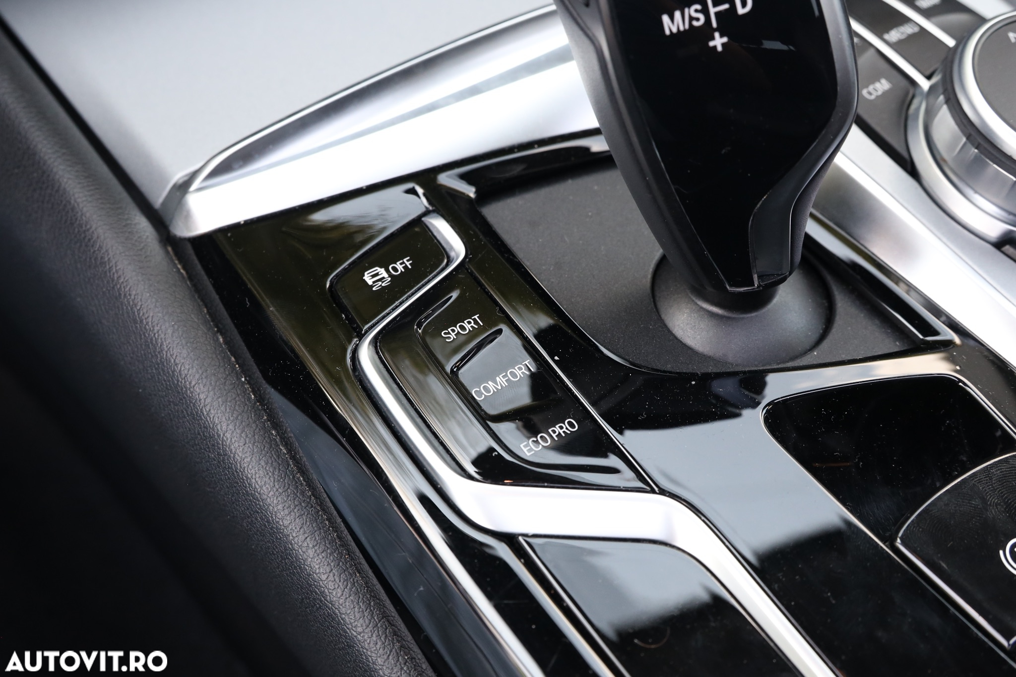 BMW Seria 5 520d xDrive AT MHEV - 32