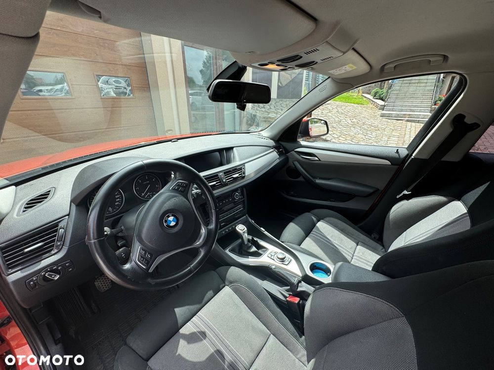 BMW X1 xDrive18d - 9