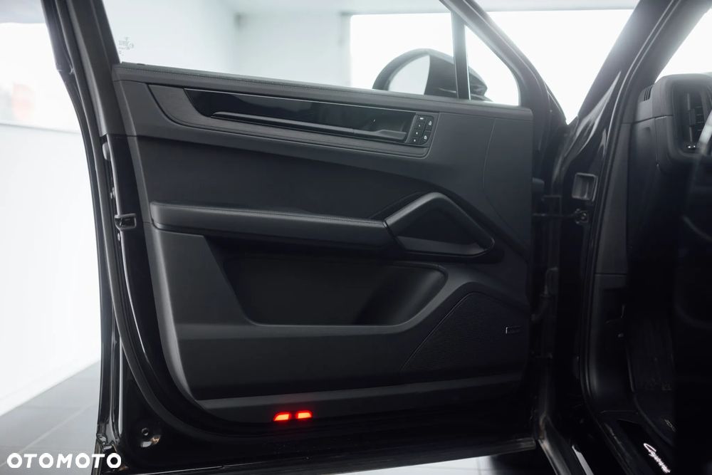 Porsche Cayenne E-Hybrid - 26
