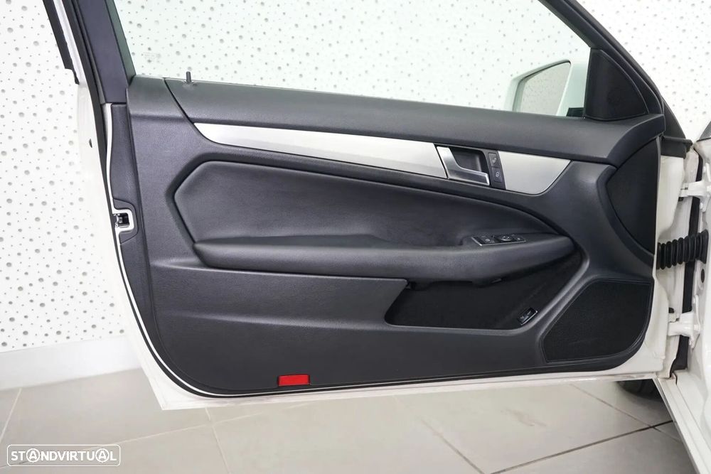 Mercedes-Benz C 180 - 12