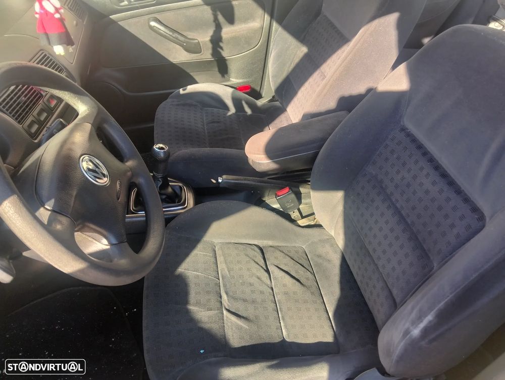 VW Golf 1.4i 25 Anos - 4