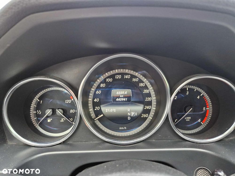 Mercedes-Benz Klasa E 200 BlueTEC 7G-TRONIC - 13
