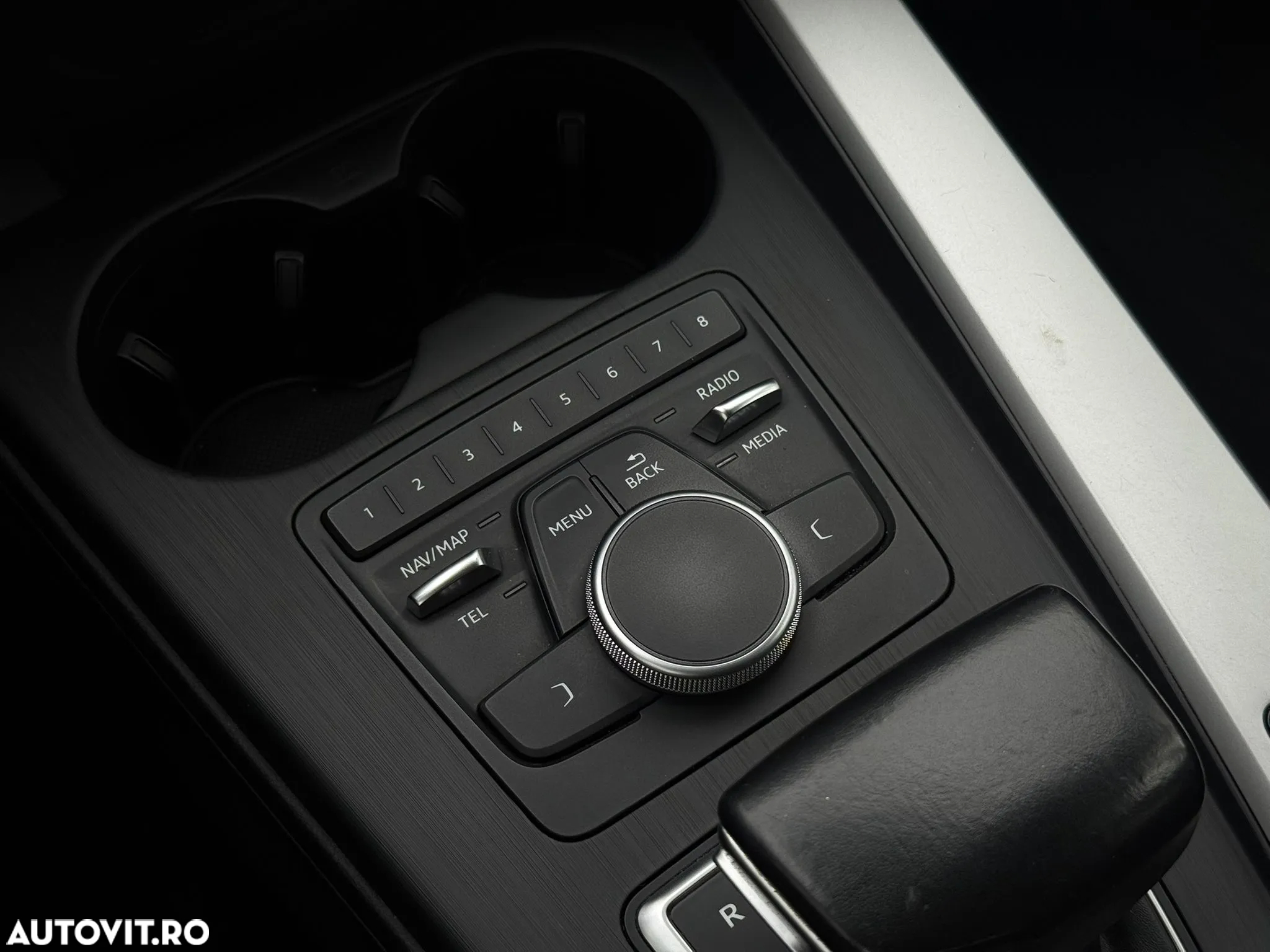 Audi A4 Avant 2.0 TDI Multitronic - 38