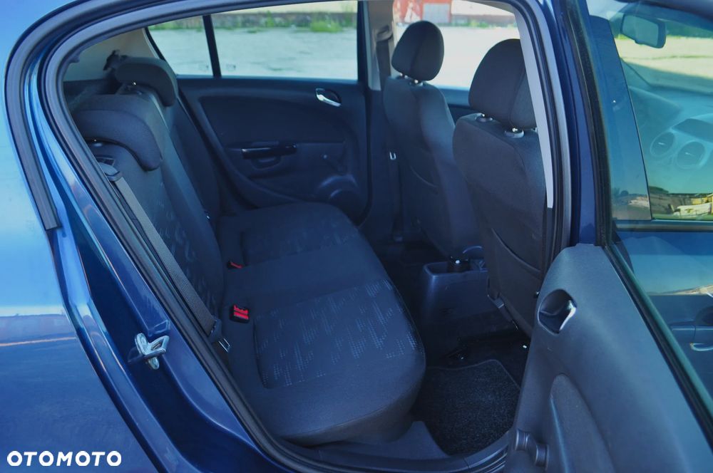 Opel Corsa 1.4 16V Satellite - 29
