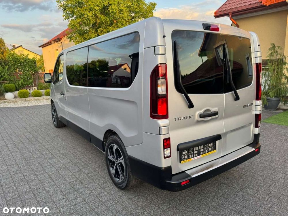 Renault Trafic - 10