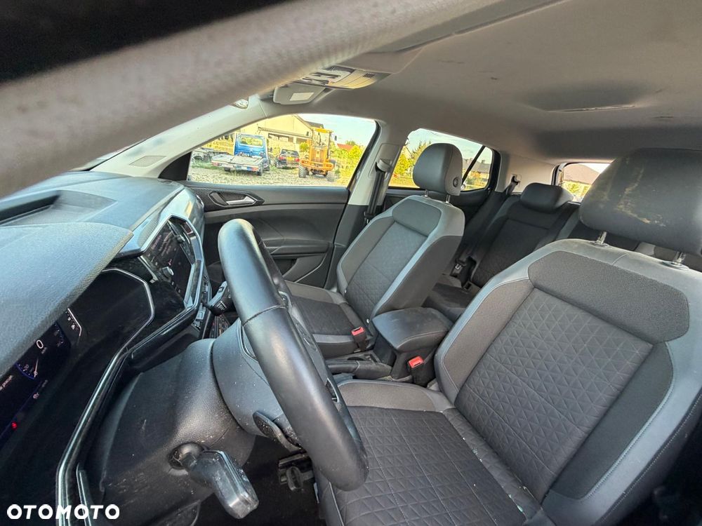 Volkswagen T-Cross - 10