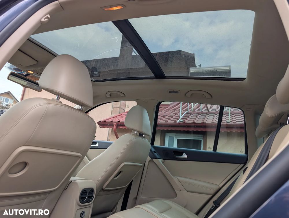 Volkswagen Tiguan 2.0 TDI DPF 4Motion BlueMotion Technology Track & Field - 10