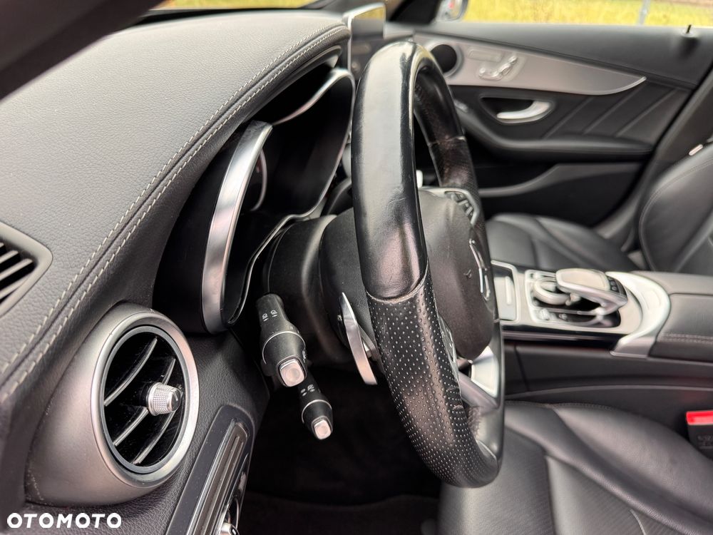 Mercedes-Benz Klasa C 200 7G-TRONIC AMG Line - 26