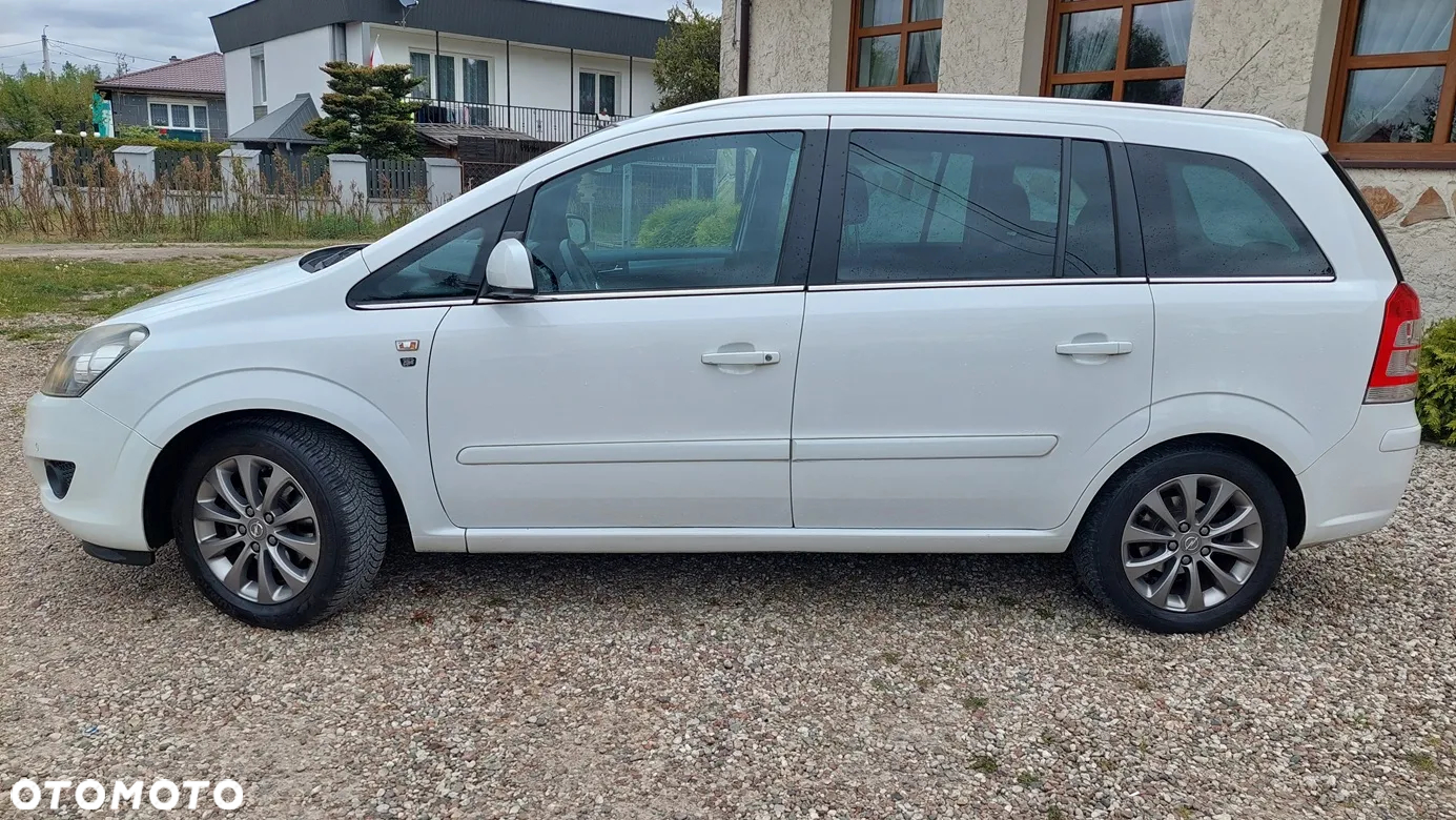 Opel Zafira - 2