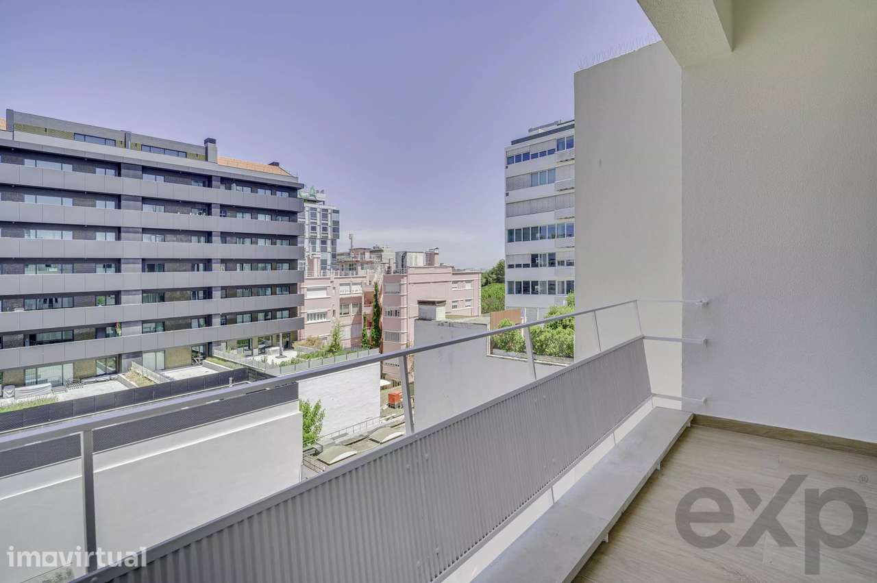 A estrear Penthouse T4+1  220 m2, 3 Varandas , 2 estacionamentos - Grande imagem: 5/60