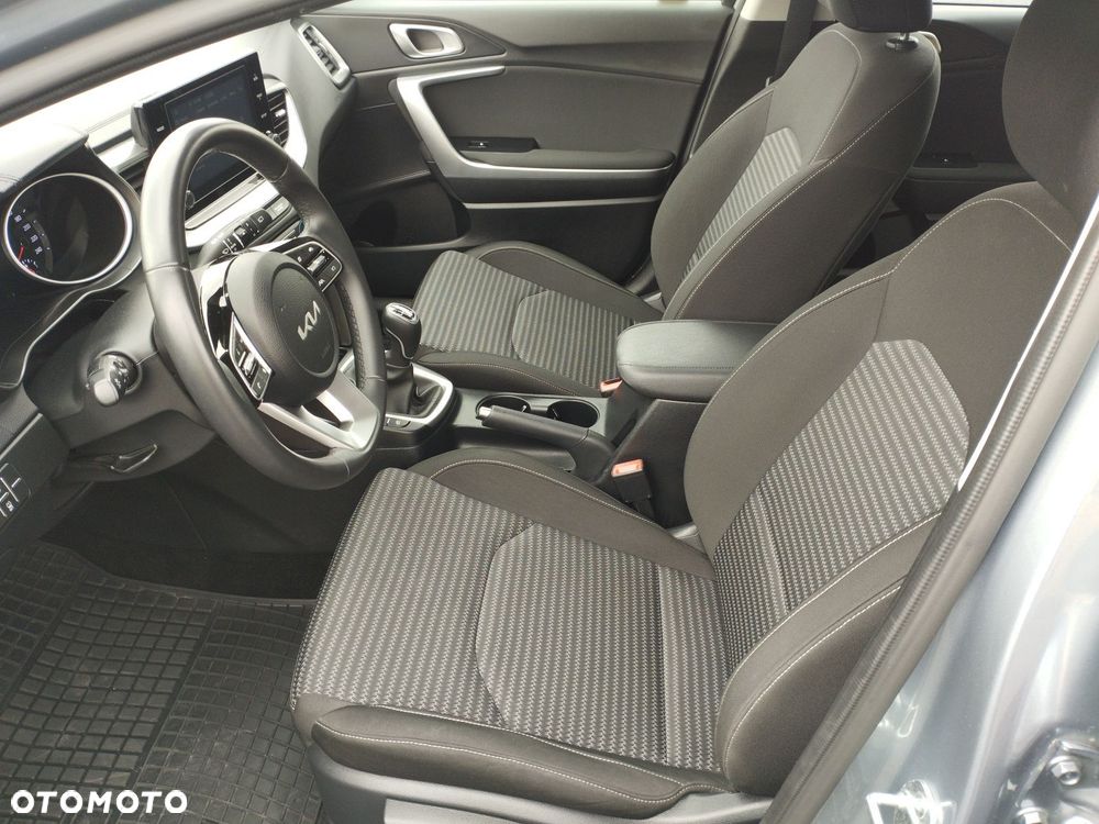 Kia Ceed 1.5 T-GDI M - 19