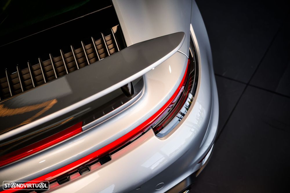 Porsche 911 (992) Turbo S - 15
