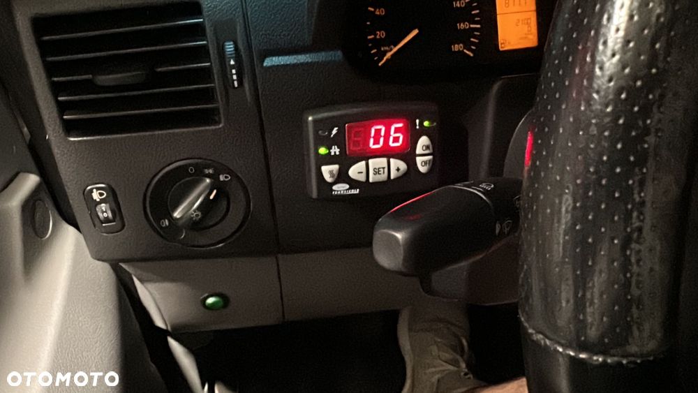 Mercedes-Benz SPRINTER - 13