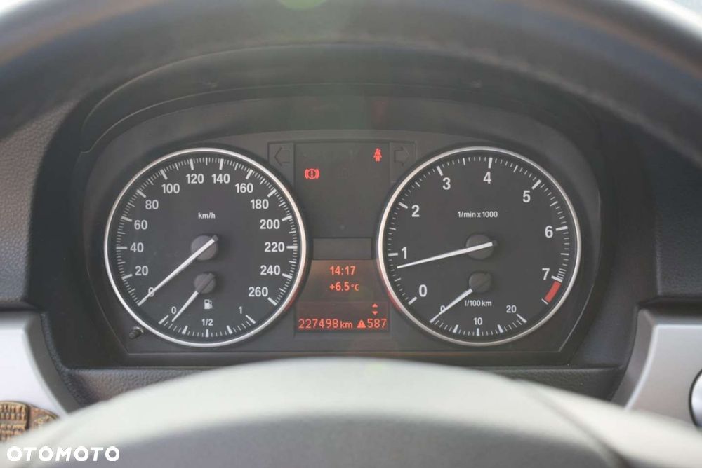 BMW Seria 3 - 25