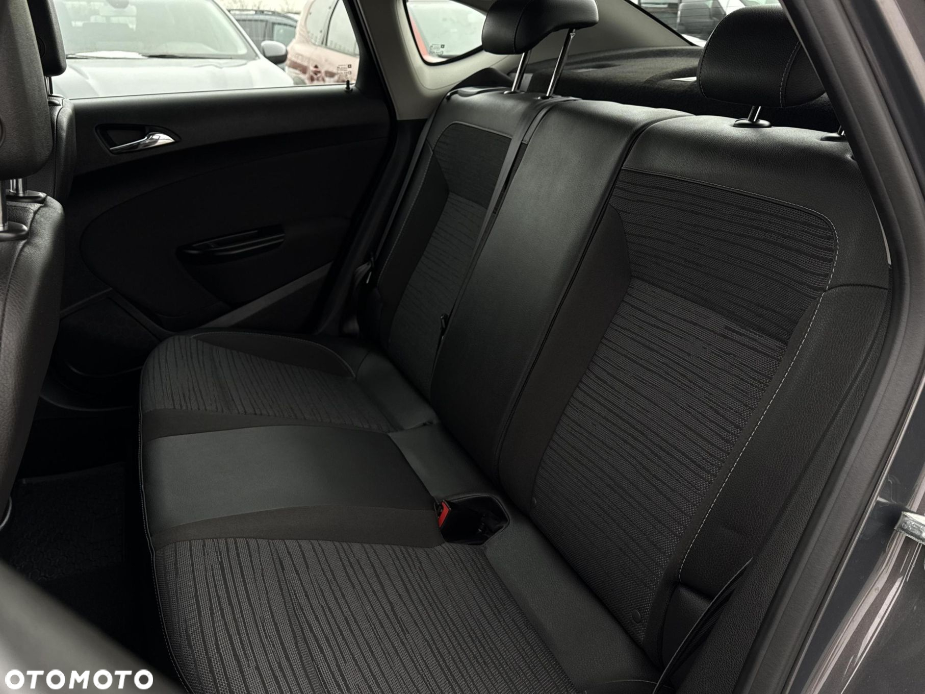 Opel Astra - 11
