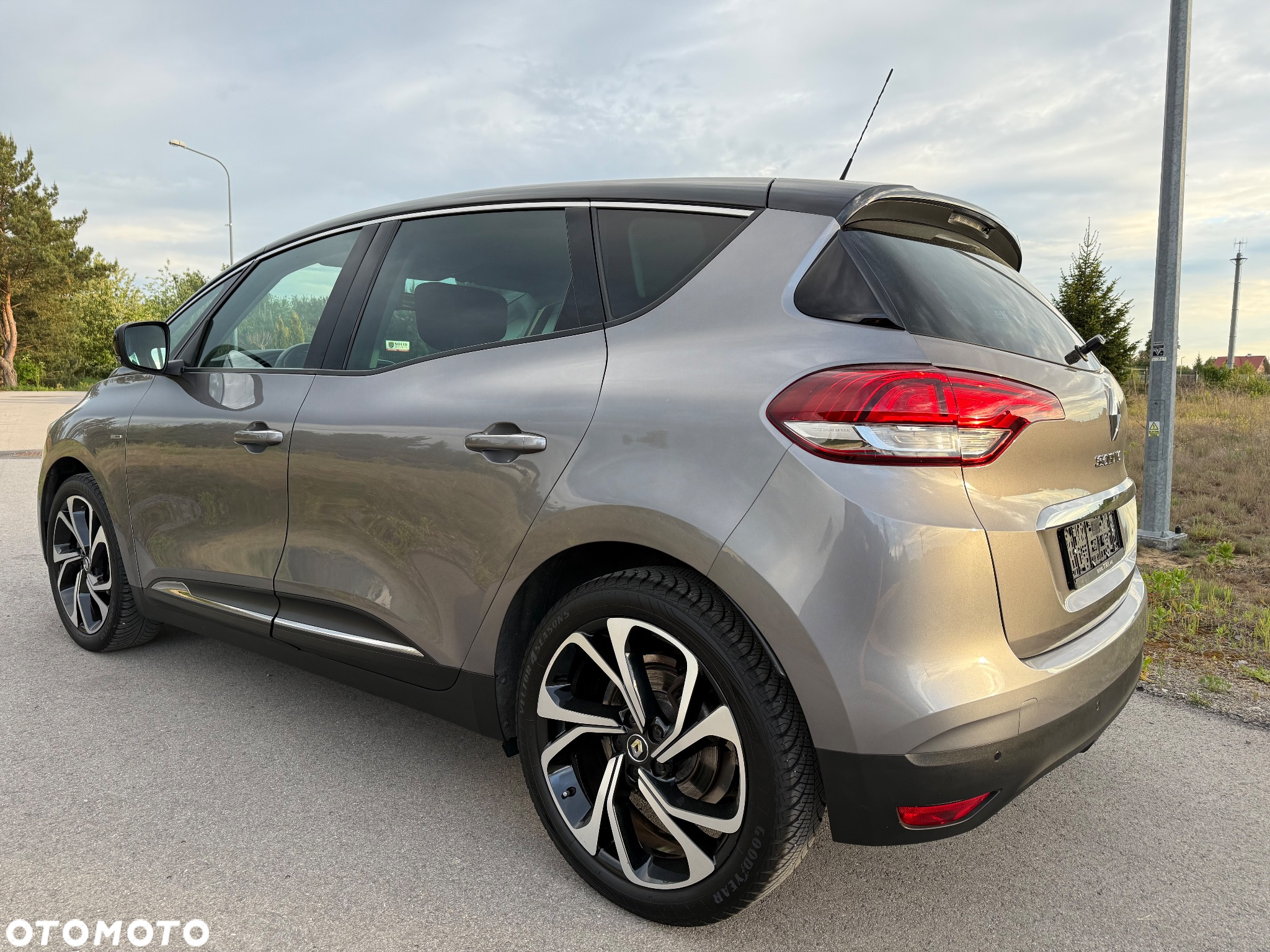 Renault Scenic ENERGY TCe 130 S&S Bose Edition - 9
