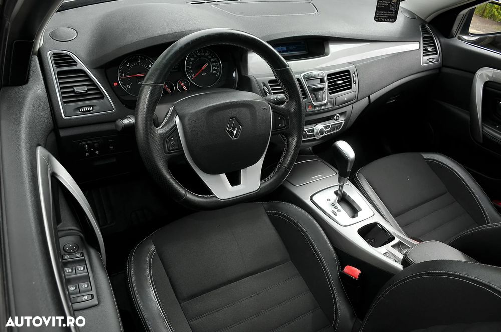 Renault Laguna dCi 110 FAP Limited - 12