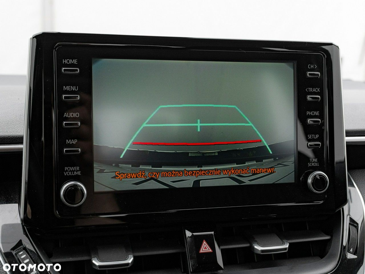 Toyota Corolla 1.8 Hybrid Comfort - 24