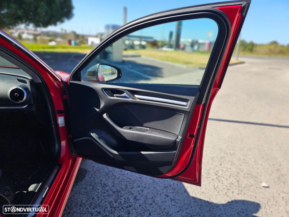 Audi A3 Sportback 2.0 TDI (clean diesel) S tronic S line Sport Pack - 6