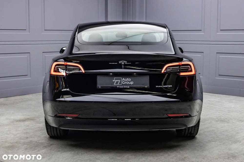 Tesla Model 3 - 29