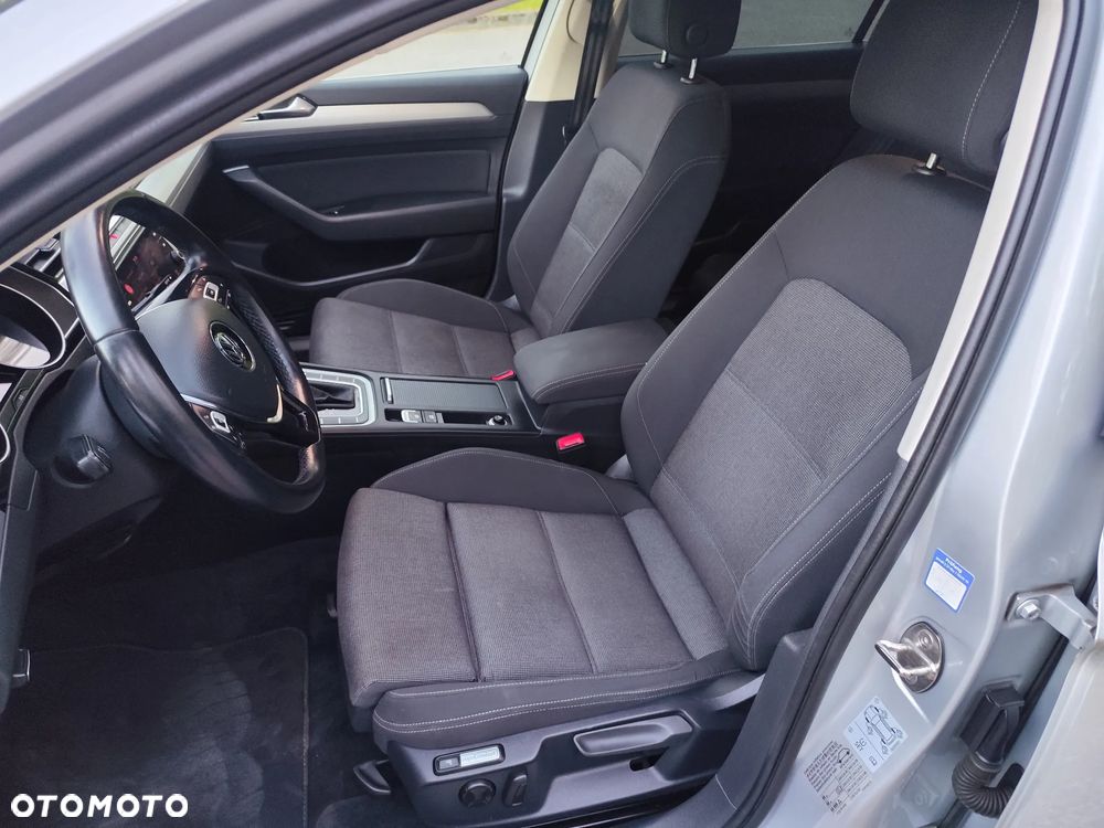 Volkswagen Passat 2.0 TDI (BlueMotion Technology) DSG Comfortline - 20