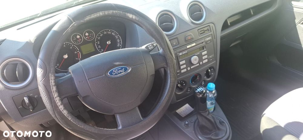 Ford Fusion - 6