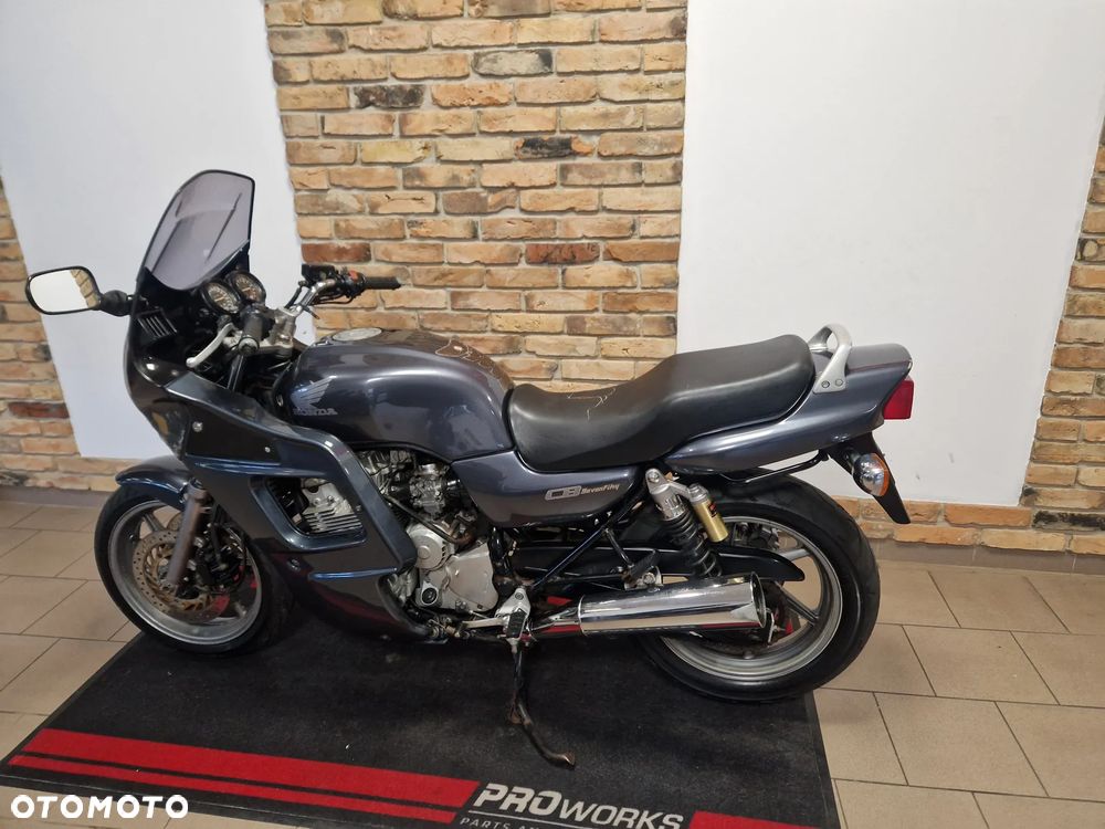 Honda CB - 10