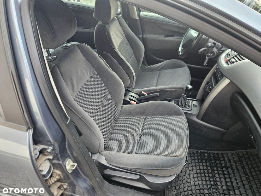 Peugeot 207 1.4 HDi Presence - 8