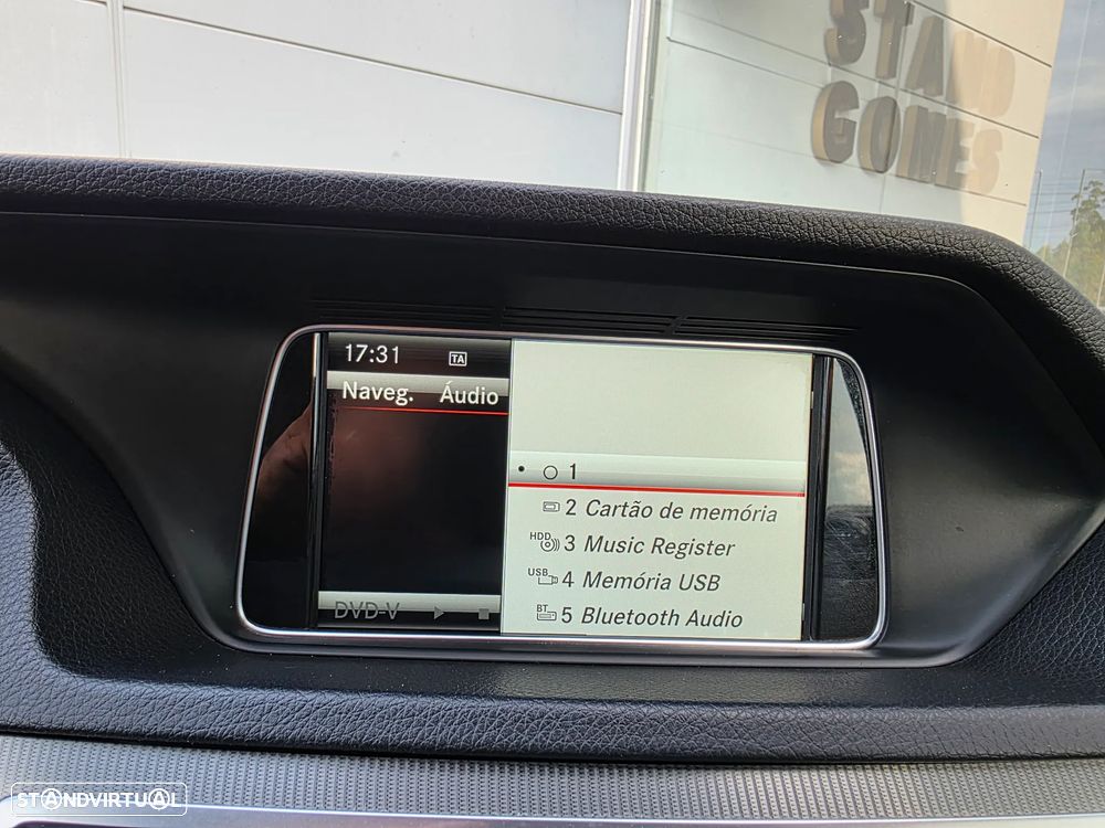 Mercedes-Benz E 300 Bluetec Hybrid Avantgarde - 20