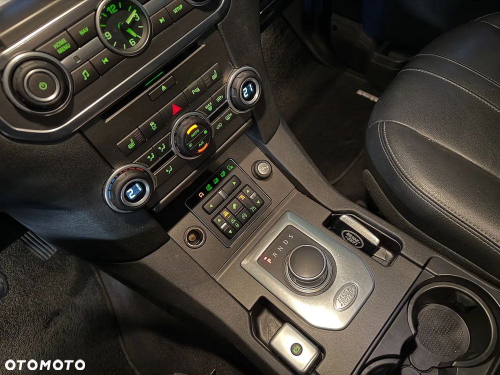 Land Rover Discovery IV 3.0 SD V6 HSE - 10