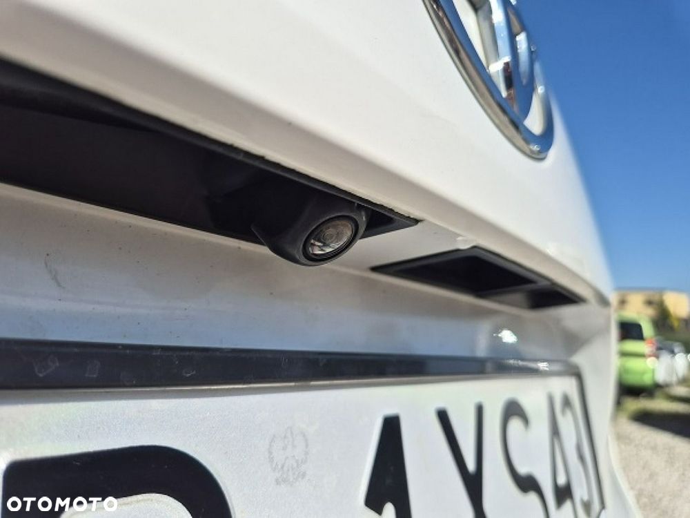 Toyota Corolla - 12