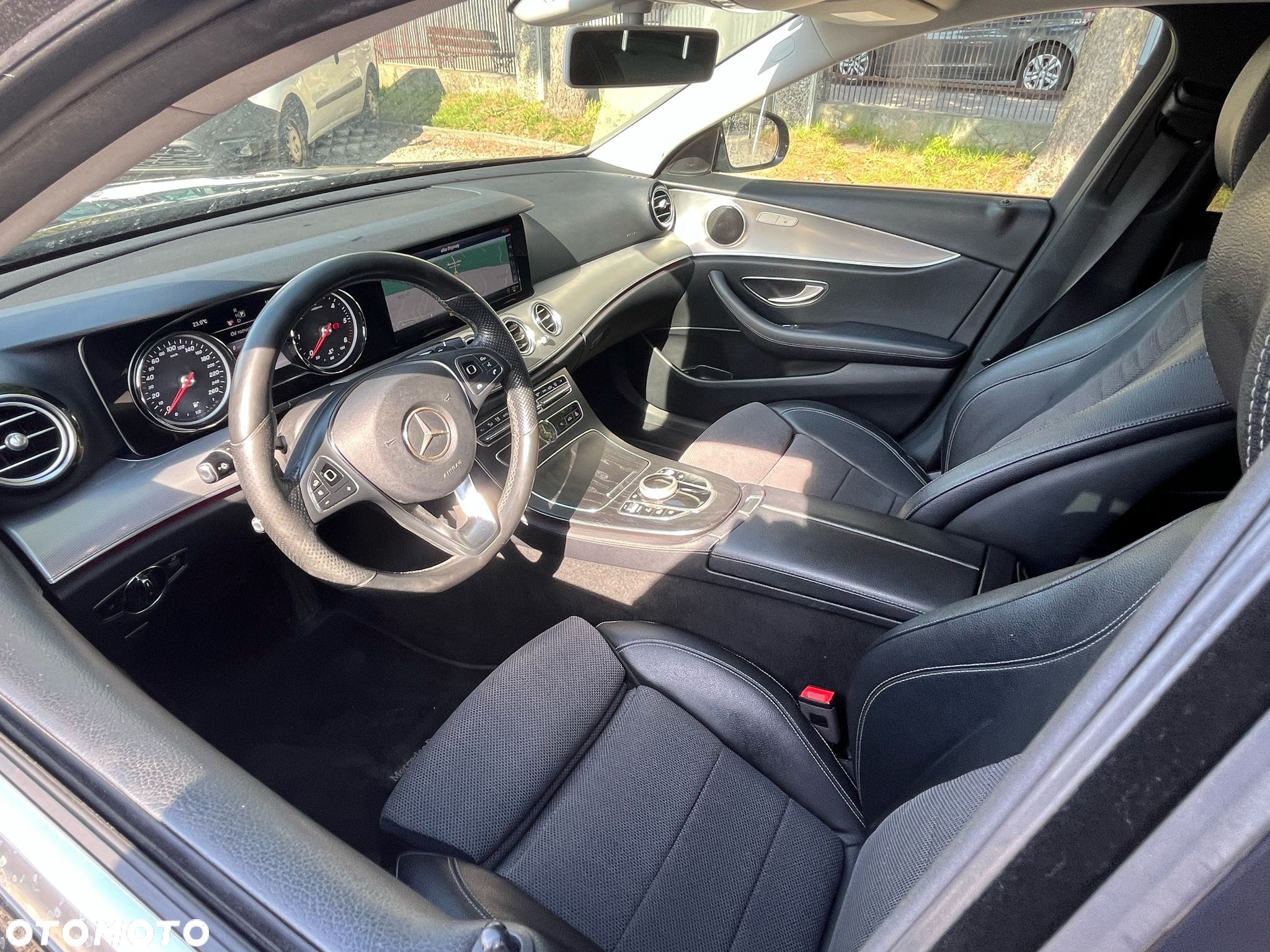 Mercedes-Benz Klasa E 220 d 9G-TRONIC AMG Line - 10