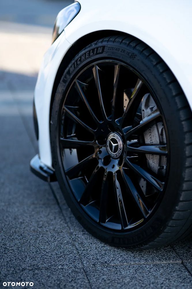 Mercedes-Benz Klasa C 400 4-Matic 7G-TRONIC - 14