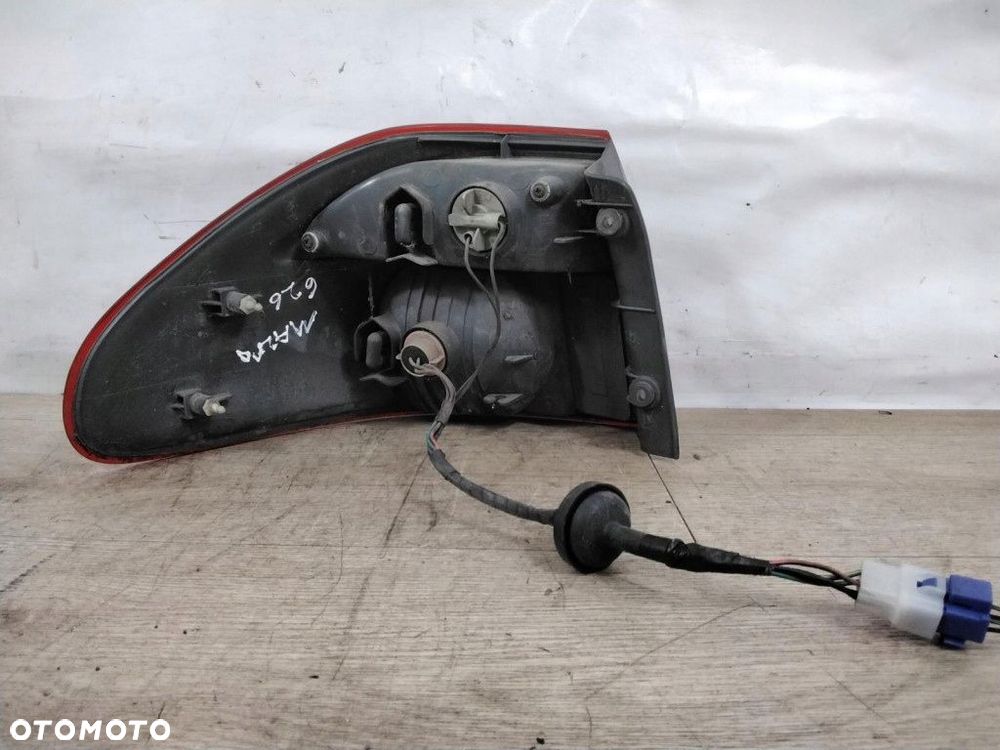 mazda 626 lampa tył prawa - 2