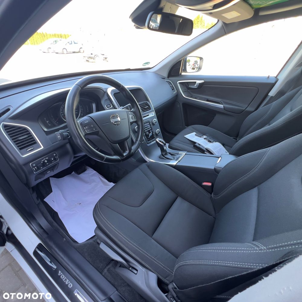Volvo XC 60 D4 Geartronic Kinetic - 18