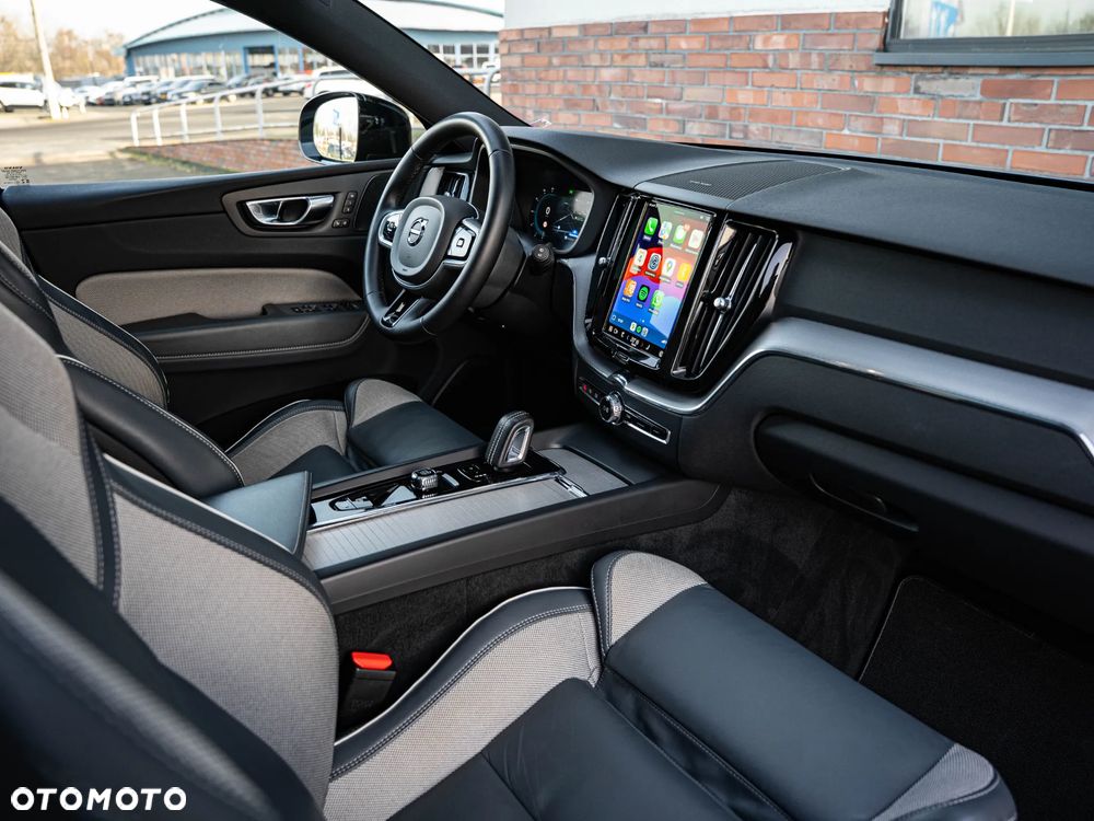 Volvo XC 60 B5 D AWD Geartronic RDesign - 24